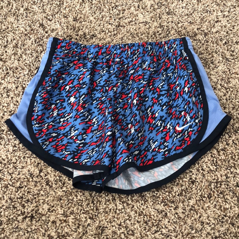 Youth Nike Dri-Fit Shorts / Size S